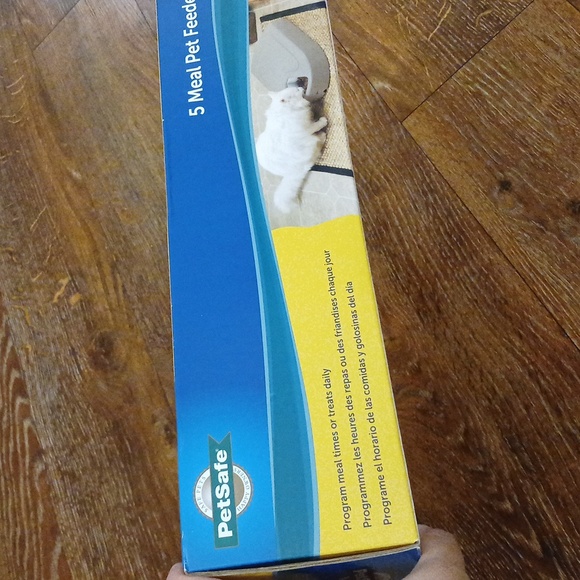 PetSafe Automatic 5 meal Programmable Pet Feeder Dispenser - Picture 4 of 10